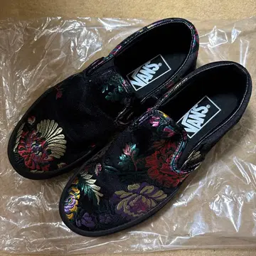 VANS 클래식 슬립온 페스티벌 새틴 자카드 차이나
