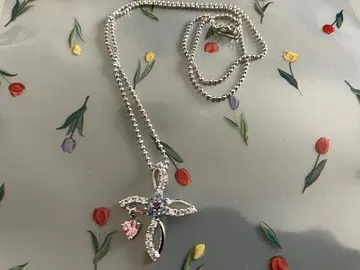 컬러풀 스톤이 달린 꽃 모양 목걸이