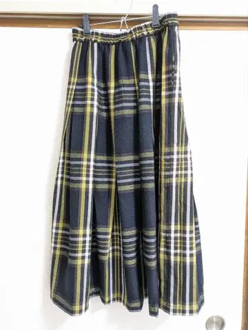 어반 리서치 턱 체크 이지 스커트 36