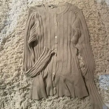 나라 까미체 미색 리브 짜임 긴팔 가디건