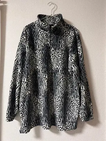 레오파드 무늬 플리스 자켓 하이넥