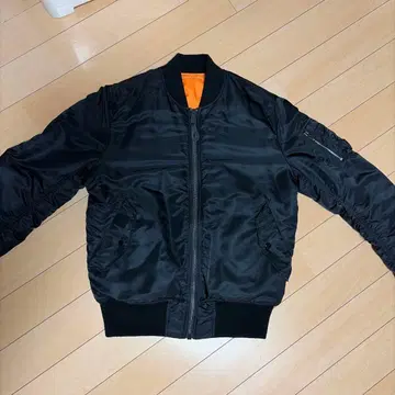 ALPHA INDUSTRIES MA-1 플라이트 자켓 리버서블