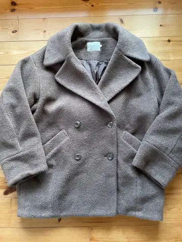 어스뮤직에코로지 샤기 코트 피코트