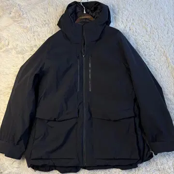 유니클로 하이브리드 다운 파카 코트 4XL 블랙