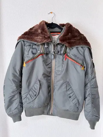 AVIREX MA-1 리모델 마크 2