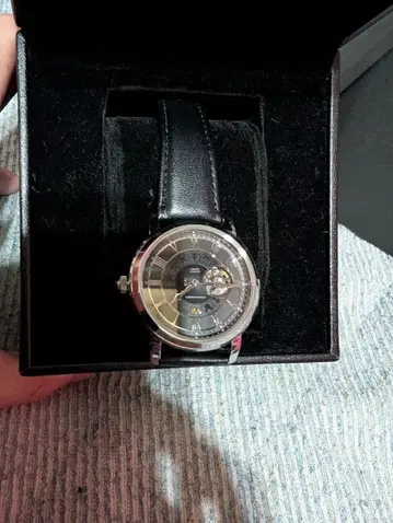 킹덤하츠 20th 오토매틱 워치 라운드 오픈 하트