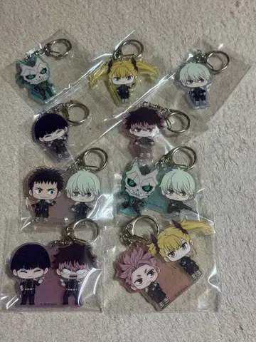 괴수 8호 와글와글 아크릴 키링 나루미 겐 호시나 소우시로