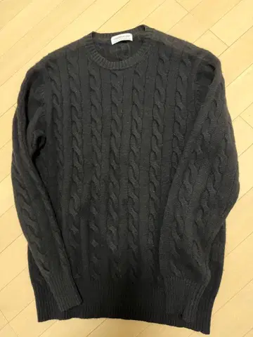 TOMORROWLAND 블랙 케이블 니트 스웨터