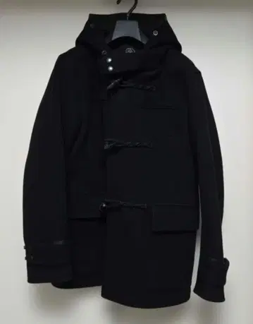 BEAUTY & YOUTH 블랙 더플 코트