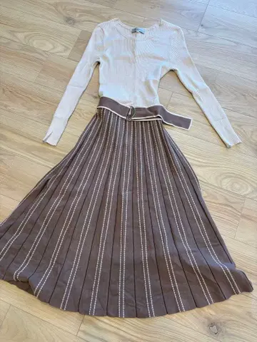 리랜드트루 원피스