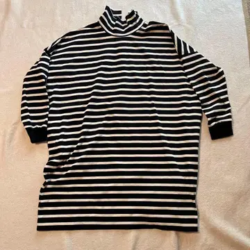 새상품급 비어즐리 beardsley 보더 하이넥 원피스 화이트 블랙