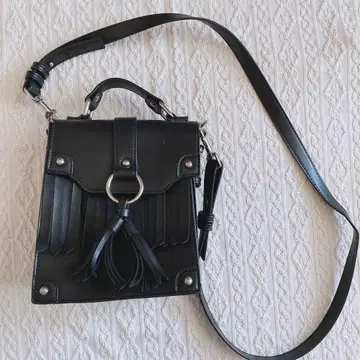 캔디 스트리퍼 태슬 숄더백 블랙