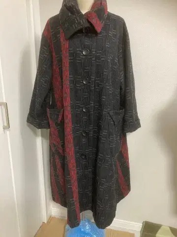 자우/블랙 레드 롱 코트 40 센소유니코