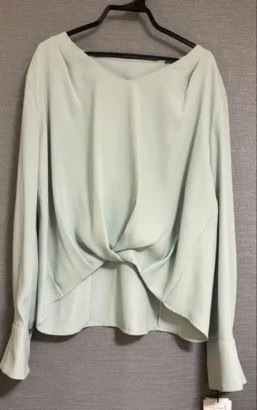 [ 새상품,미사용 ] PINKY&DIANNA 블라우스