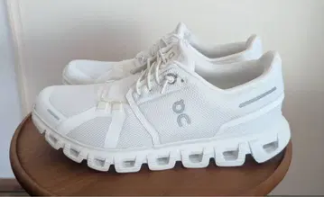 ON 스니커즈 cloud 클라우드6