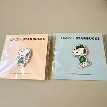 스타벅스 PEANUTS 스누피 핀 배지 핑크/블루
