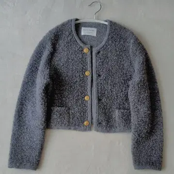 맥피 23AW 무스탕 크루넥 가디건 그레이