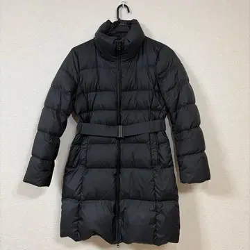 유니클로 롱 기장 벨트 포함 블랙 다운 자켓