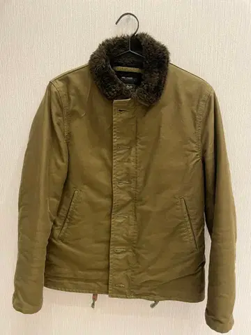 루드 갤러리 N1 덱 자켓