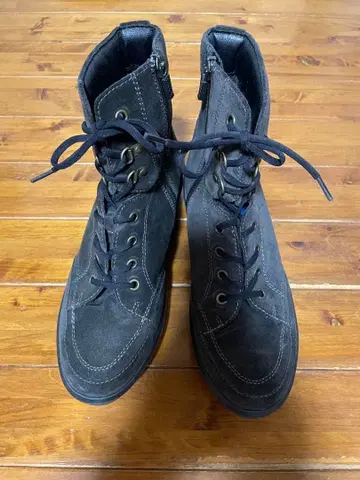 fitfit 레이스업 하이라이즈 숏부츠