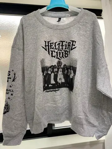 H&M 기묘한 이야기 맨투맨 XL divided