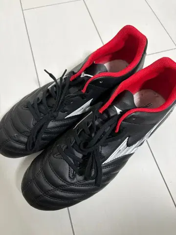 미즈노 모나르시다 NEO3 SELECT. 넓은 폭 경량 축구 스파이크