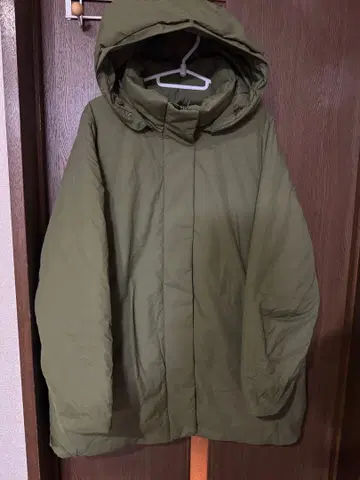 UNIQLO XL 올리브 그린 다운 자켓