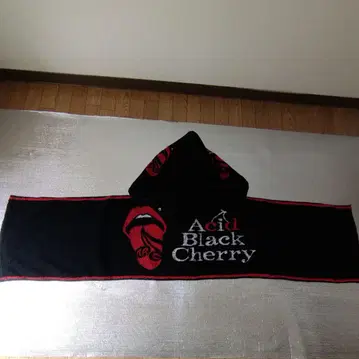 Acid Black Cherry 후드 부착 타월