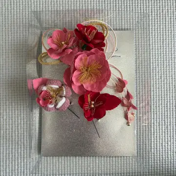 머리 장식 성인식 졸업식 빨간색 핑크 꽃 모티브 매실
