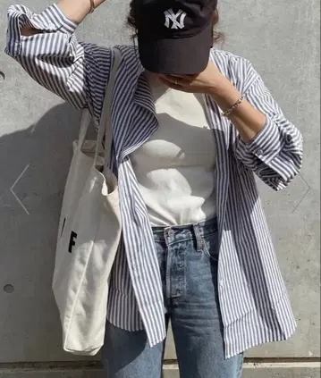 택 포함 미사용 새상품 앤도미 스트라이프 셔츠 L 그레이 스트라이프