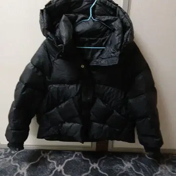 케이 쓰리 블랙 다운 자켓