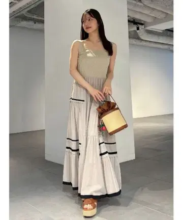 FRAY I.D 니트 콤비 턱 티어드 원피스 프레이 아이디