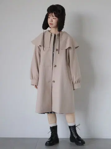 케이프 칼라 코트