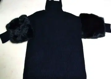 MERCURYDUO 인조 모피 슬리브 블랙