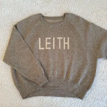 그레디 브릴리언트 CLOCHE LEITH 로고 니트 풀오버 베이지