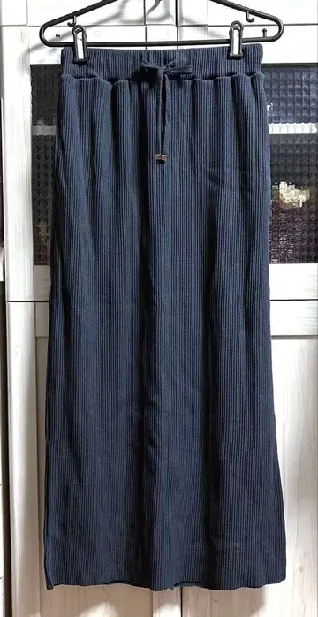 스커트 타이트 스커트 코듀로이 블랙 로리즈팜