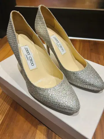 [ 새상품급 ] JIMMY CHOO 실버 골드 하이힐