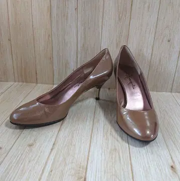 베이지 스틸레토 하이힐 긴자 카네마츠