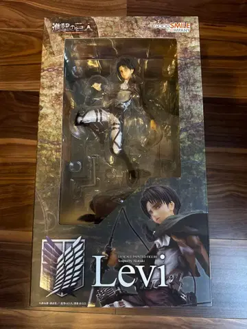 진격의 거인 리바이 피규어