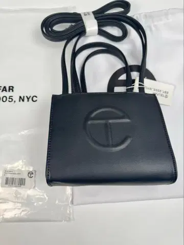 Telfar 블랙 숄더백