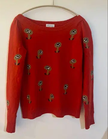 샐리 스콧 꽃 니트