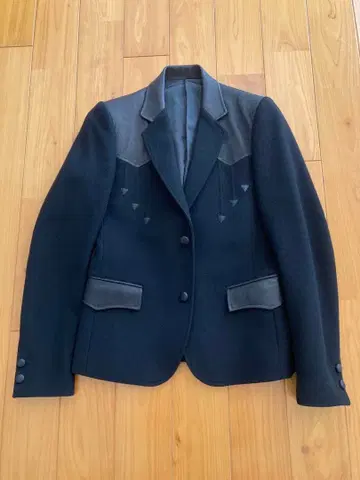 새상품급 고급 Pledge 가죽 테일러드 자켓 46 블랙 S