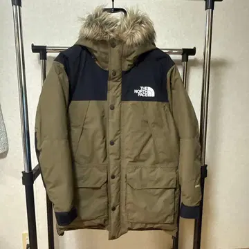 THE NORTH FACE 마운틴 다운 코트 비치 그린