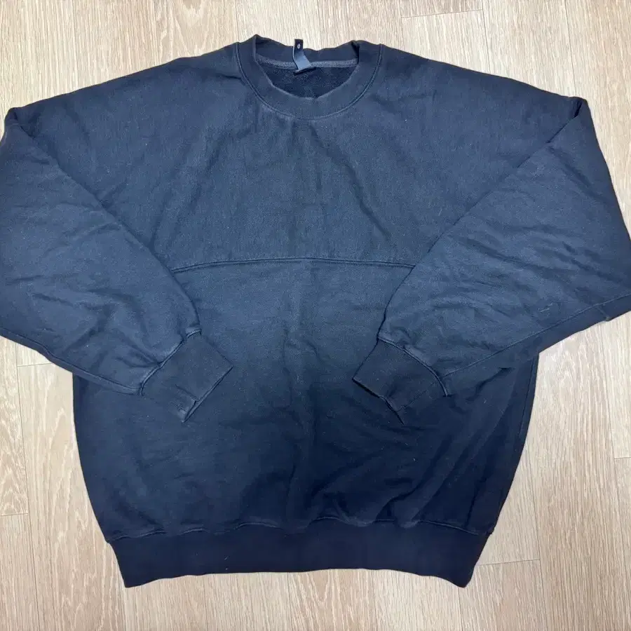 Moif Functional Uniform Sweatshirt Size 2