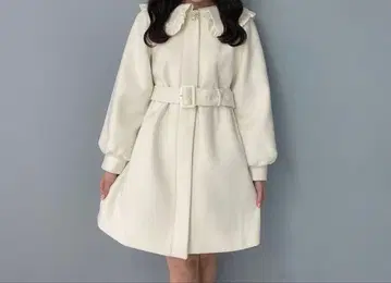 evelyn 화이트 대옷깃 비쥬 코트