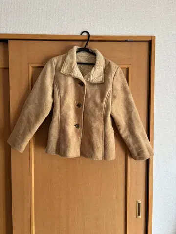 무스탕풍 자켓 베이지 새상품