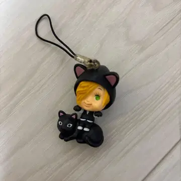 Acid Black Cherry 오비츠 큐피 검은 고양이