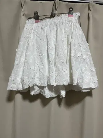 merry jenny Flower 벌룬 미니 스커트 화이트