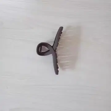 다크 브라운 클레프 디자인 헤어 클립