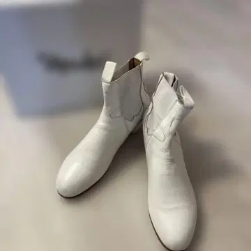 MENKES 플라멩코 신발 가죽 화이트 사이즈 42 1/2